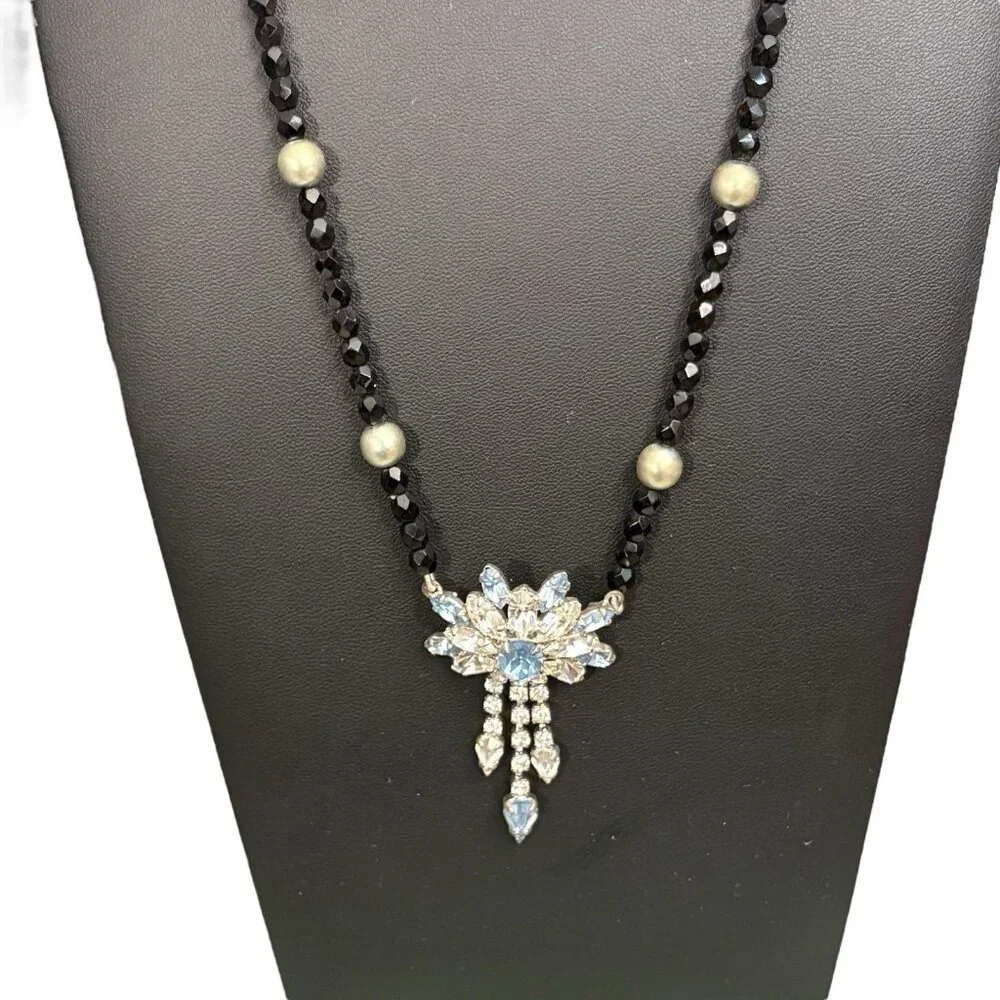 VTG Necklace Blue Black Clear Glass Faceted Bead‎ Pendant Prong Set Silver Tone